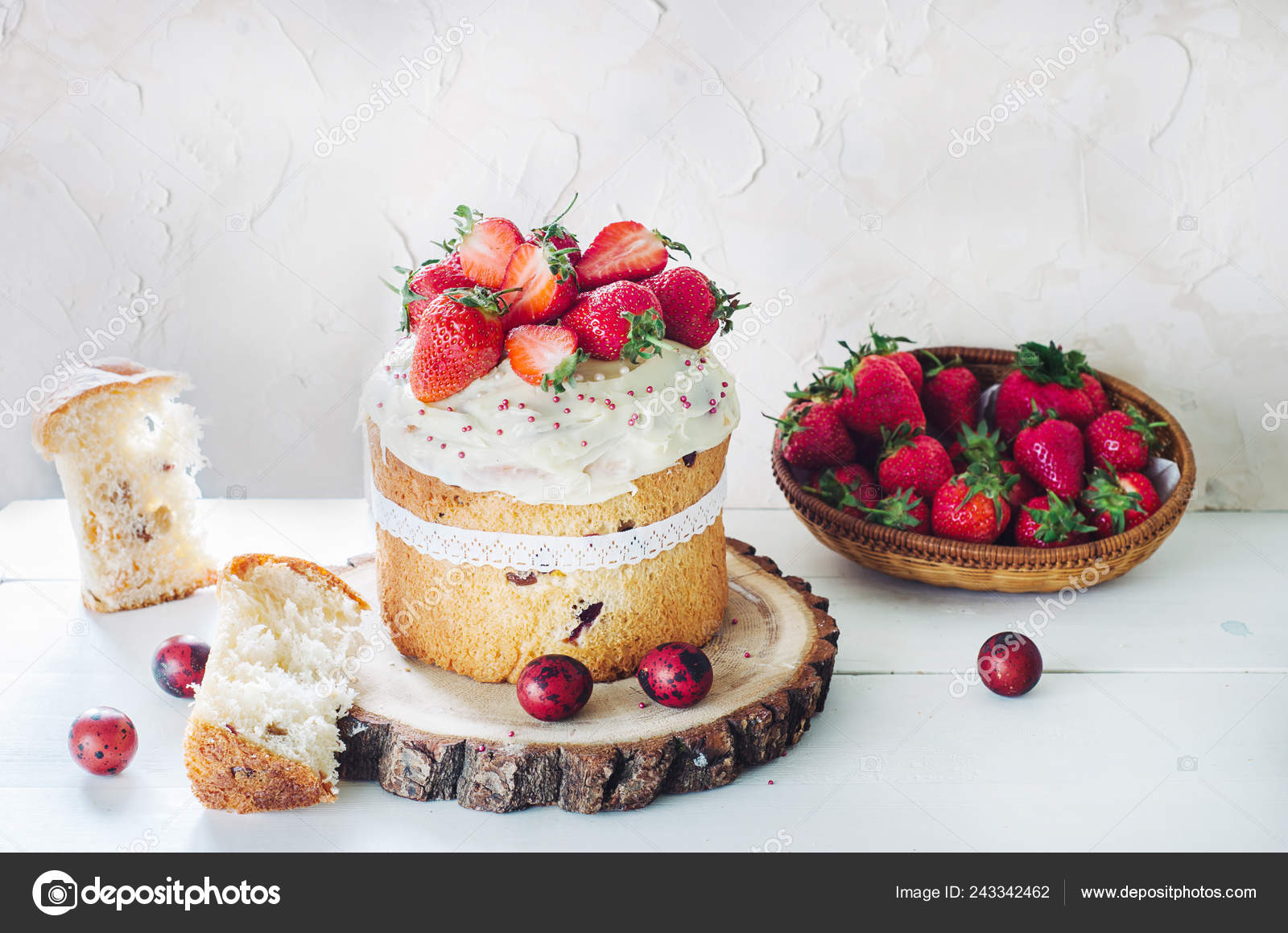 Easter Cake Russian Ukrainian Traditional Kulich Paska