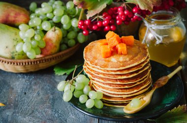 Sonbahar kahvaltı kabak krep ile