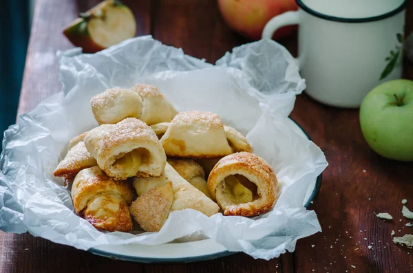 Desayuno Con Pequeños Cruasanes Caseros Estilo Rústico — Foto de Stock