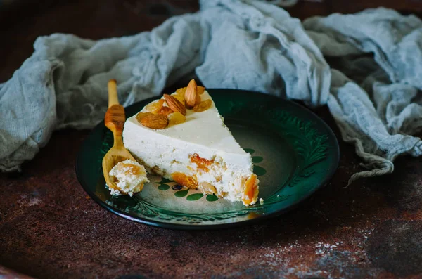 Kwark Braadpan Met Gedroogde Vruchten Melk Rustieke Stijl — Stockfoto