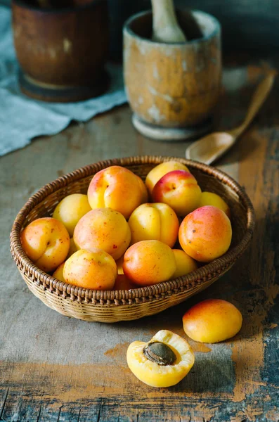 Fresh Apricots Basket Wooden Table Rustic Style — Stock Photo, Image