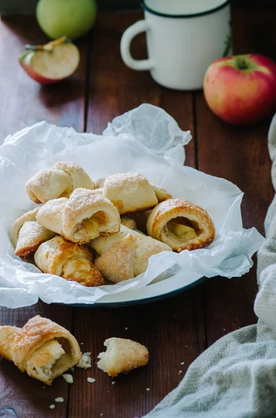 Desayuno Con Pequeños Cruasanes Caseros Estilo Rústico — Foto de Stock