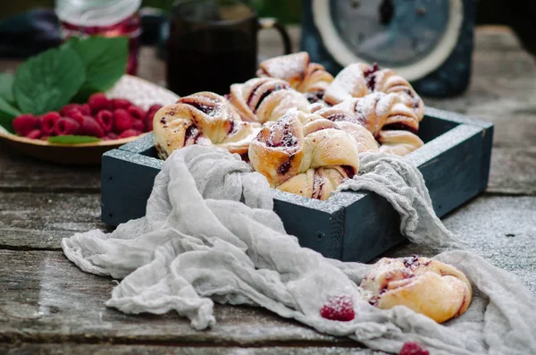 Buns Raspberries Powdered Sugar Rustic Style — Stock Photo, Image