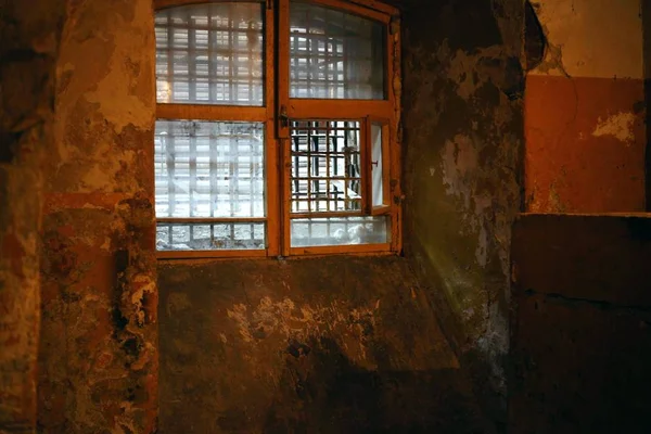 탈린 시, 에스토니아에서 파타레이라는 이름의 버려진 옛 소련 감옥. — 스톡 사진