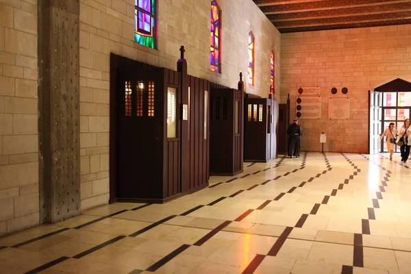 Nazaré, Israel - 10 de maio de 2019: Basílica da Anunciação da Igreja no centro de Nazaré — Fotografia de Stock