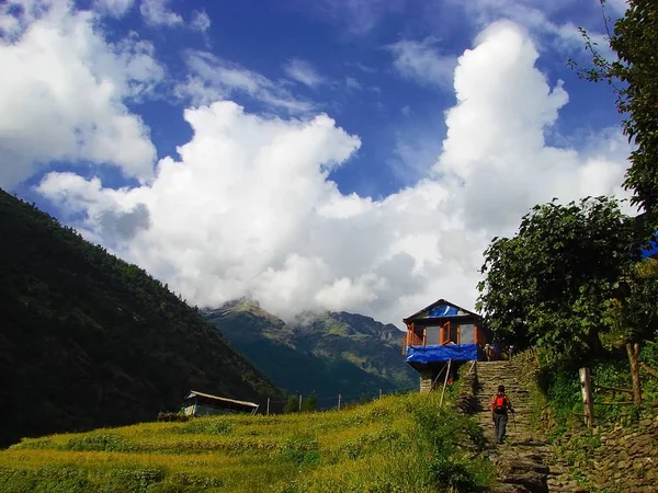 Himálajské krajina s krásné horské scény. — Stock fotografie