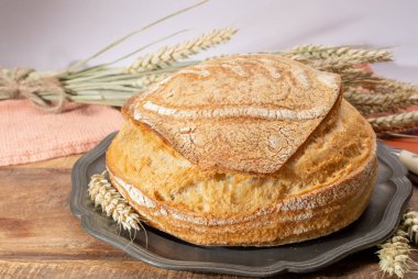 Ekşi hamurlu beyaz buğday ekmeği. Kapatın.