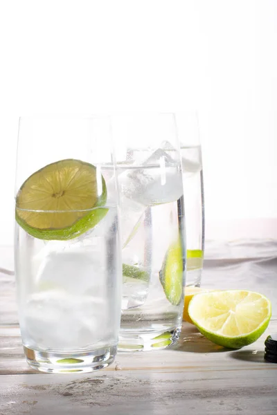 Stil Mineral Drink Water Glass Bottle Served Three Glasses Ice — Stock Photo, Image