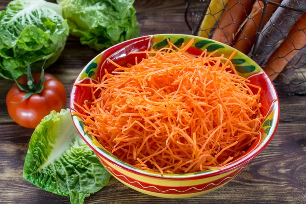 Gezonde Voeding Ingrediënt Voor Salades Verse Geraspte Wortel Klaar Eten — Stockfoto