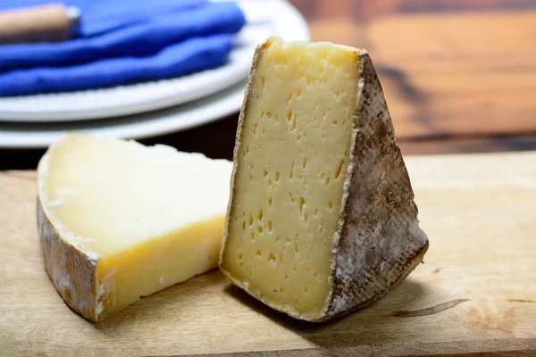 Pieces French Tomme Cantal Cheese Close — Stock Photo, Image