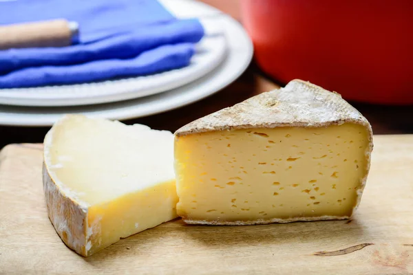 Trozos Tomme Francés Queso Cantal Primer Plano — Foto de Stock