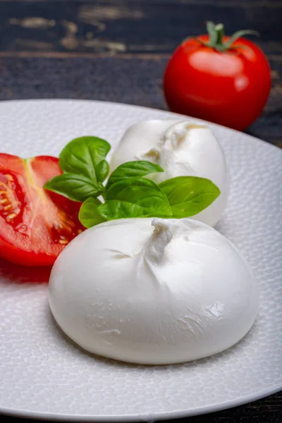 Fresh Soft White Burrata Ball Buttery Cheese Made Mix Mozzarella — Stock Photo, Image