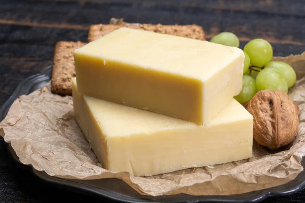 Bir Kalıp Eski Çedar Peyniri Birleşik Krallık Abd Nin Popüler — Stok fotoğraf