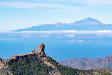 Gran Kanarya adası dağları ve vadileri en yüksek tepe Pico de las Nieves 'ten Roque Nublo' ya ve Tenerife 'deki Teide Dağı' na kadar manzara