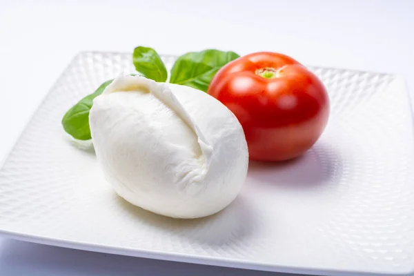 Formaggio Bianco Morbido Bufalo Alla Mozzarella Servito Con Pomodoro Fresco — Foto Stock