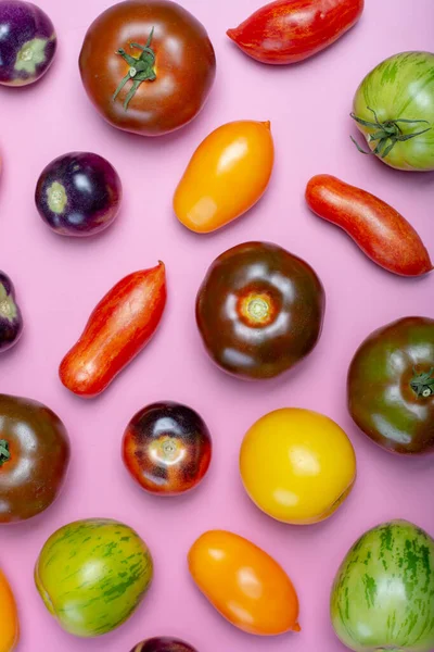 Flat Lay Top View Fundo Comida Com Variedade Multicolorida Tomates — Fotografia de Stock