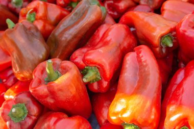 Taze kırmızı organik tatlı kırmızı biber sebzeli yiyecek arka planı