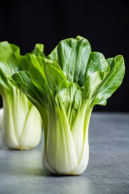 Taze çiğ yeşil bebek Bok choy veya Çin lahanası