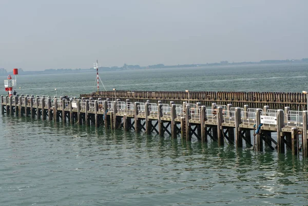 Mar Cerca Vlissingen Zelanda Países Bajos Antiguo Muelle Madera Marea — Foto de Stock