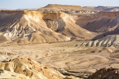 Negev Çölü 'ndeki İsrail' in en büyük kanyonuna panoramik manzara
