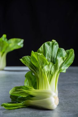 Taze çiğ yeşil bebek Bok choy veya Çin lahanası