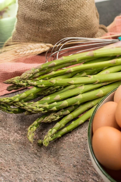 Hozzávalók Finom Zöld Spárga Quiche Hez Ízletes Vegetáriánus Ételek Friss — Stock Fotó