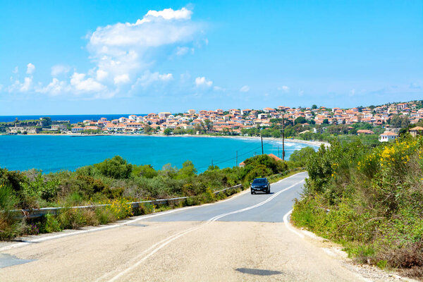 Дорожная сеть на Пелопоннесе, Греция, проезд с автомобилем, караван кемпера
