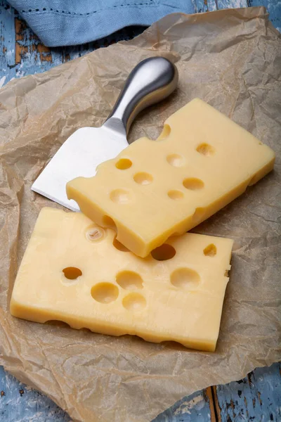 Dos Bloques Queso Semiduro Emmental Francés Cerca — Foto de Stock