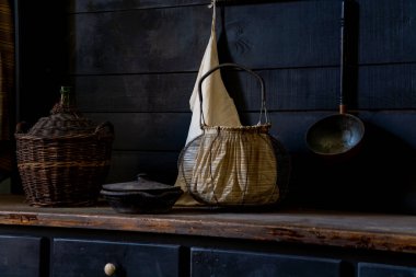 Eski moda mutfak iç mimarisi, karanlık anahtar, ev tarzı arka plan