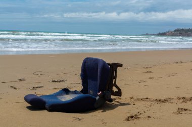 Dünya okyanusunun sularını plastik, atık ve çöplerle kirletme sorunu