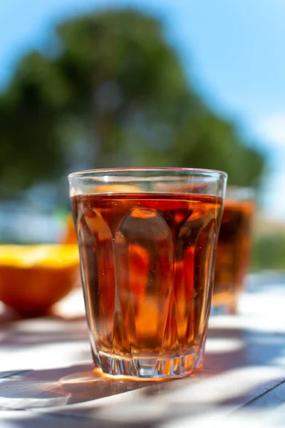 Young Rose Wine Served Garden White Table Fresh Orange Sun — Stock Photo, Image