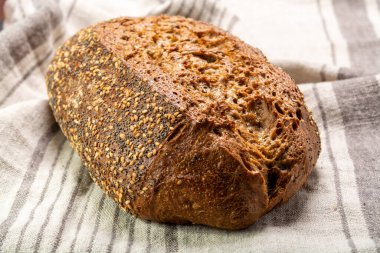 Esnaf fırınından taze organik ekmek. Yakın plan.