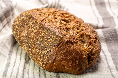 Esnaf fırınından taze organik ekmek. Yakın plan.