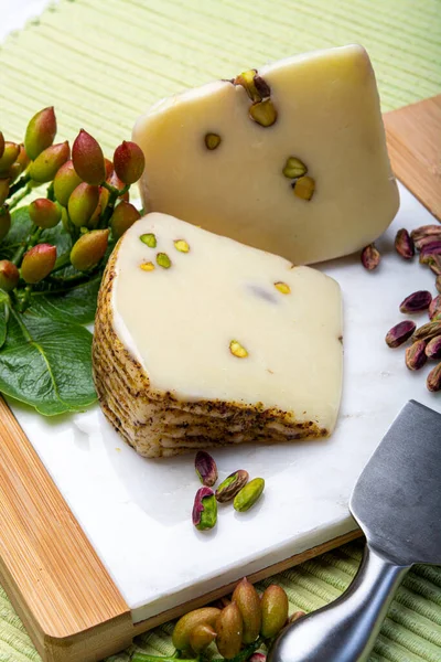Συλλογή Τυριών Ιταλικό Τυρί Provolone Provola Που Παρασκευάζεται Στη Σικελία — Φωτογραφία Αρχείου