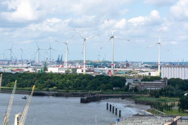 Eski Belçika şehrinin sanayi bölgesi Antwerpen 'in yukarıdan görünüşü, sanayi manzarası