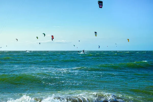 Watersportevenement Kleurrijke Kitesurfers Race Noordzee Bij Renesse Zeeland — Stockfoto