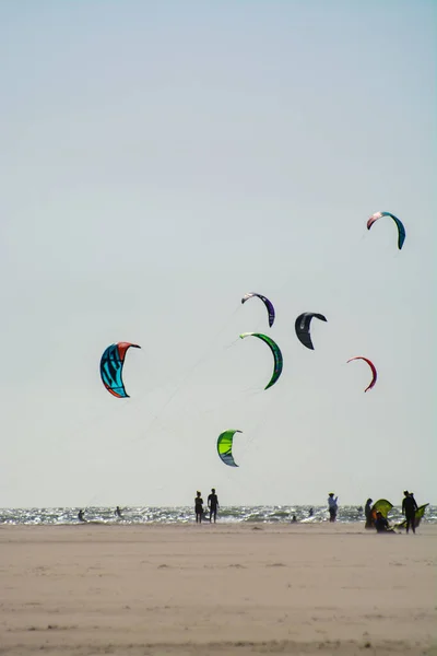 Watersportevenement Kleurrijke Kitesurfers Race Noordzee Bij Renesse Zeeland — Stockfoto