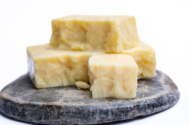 Çedar peyniri koleksiyonu, inek sütünden yapılmış bir kalıp Çedar peyniri.