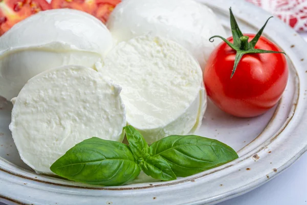 Italský Měkký Sýr Mozzarella Bílý Sýr Kravského Nebo Buvolího Mléka — Stock fotografie