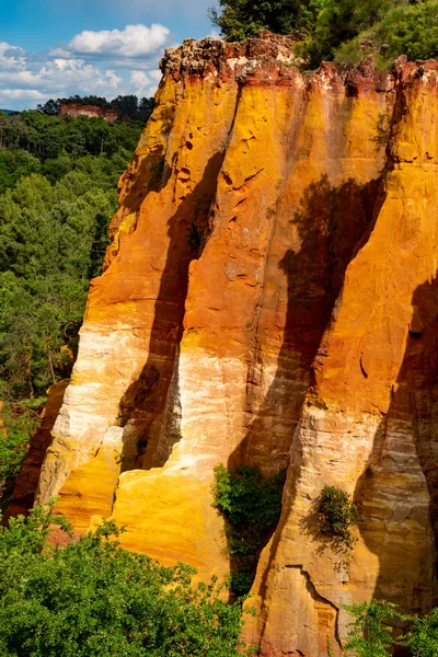Grandes Depósitos Ocre Coloridos Localizados Roussillon Pequena Cidade Provensal Parque — Fotografia de Stock