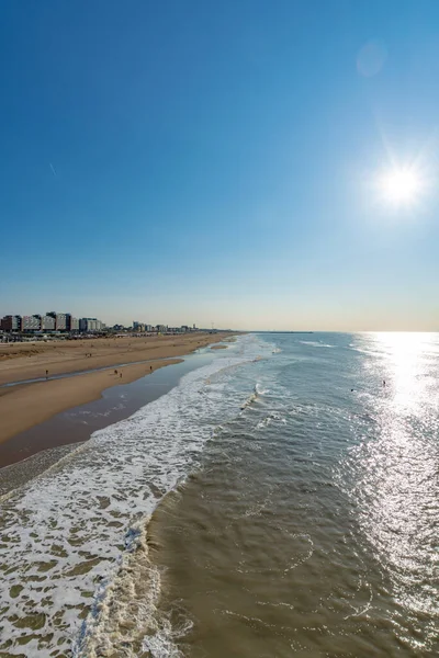 Słoneczny Dzień Plaży Morza Północnego Holandii Scheveningen Turystycznym Wakacyjnym Miejscu — Zdjęcie stockowe