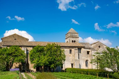 St. Remy de Provence, Bouches du Rhone, Provence, Fransa, 11.05.2019. St. Paul de Mausole Manastırı 'nda..
