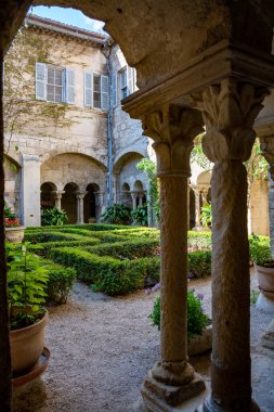 St. Remy de Provence, Bouches du Rhone, Provence, Fransa, 11.05.2019. St. Paul de Mausole Manastırı 'nda..