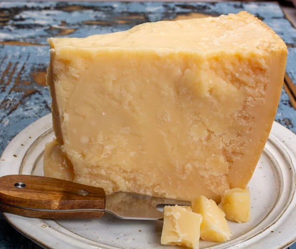 Coleção Queijos Queijo Italiano Duro Parmesão Envelhecido Queijo Grana Padano — Fotografia de Stock