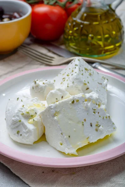 Formaggio Feta Fresco Bianco Morbido Salato Con Olio Oliva Piatto — Foto Stock