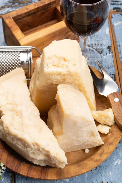Коллекция Сыра Твердый Итальянский Сыр Выдержанный Пармезан Сыр Грана Падано — стоковое фото
