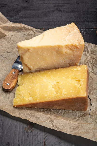 Коллекция Сыров Твердые Старые Сыры Северной Италии Выдержанный Сыр Maniva — стоковое фото