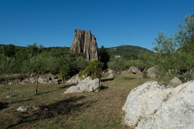 Campo Soriano Anıtı ve zeytin ağaçları, Lazio, İtalya