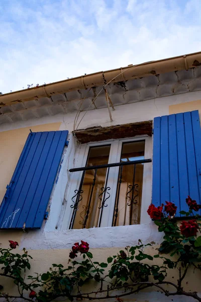 Vista Casas Tradicionales Medievales Provenza Días Soleados Sur Francia Destino — Foto de Stock