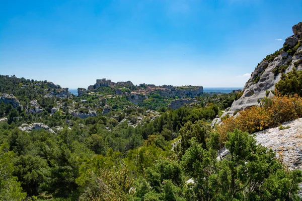 Landschaft Mit Felsen Der Alpilles Der Provence Südfrankreich Sommer — Stockfoto